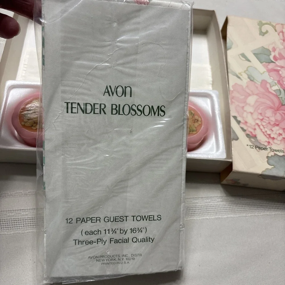 Vintage Avon Collection‎ Tender Blossoms Guest Soaps Set Grandma Cottage